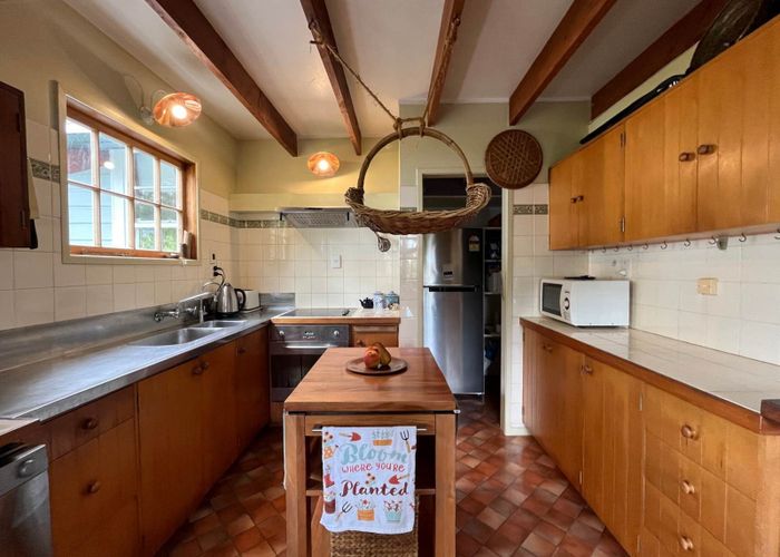  at 144 Takahe Road, Titirangi, Waitakere City, Auckland