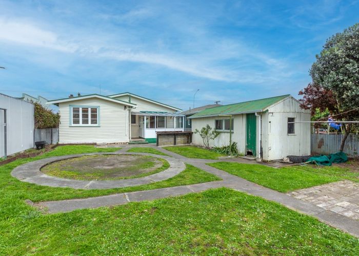  at 73 Meeanee Quay, Westshore, Napier