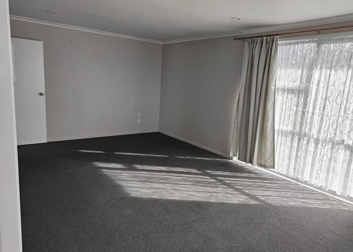  at 20 Foyle Place, Glendene, Waitakere City, Auckland