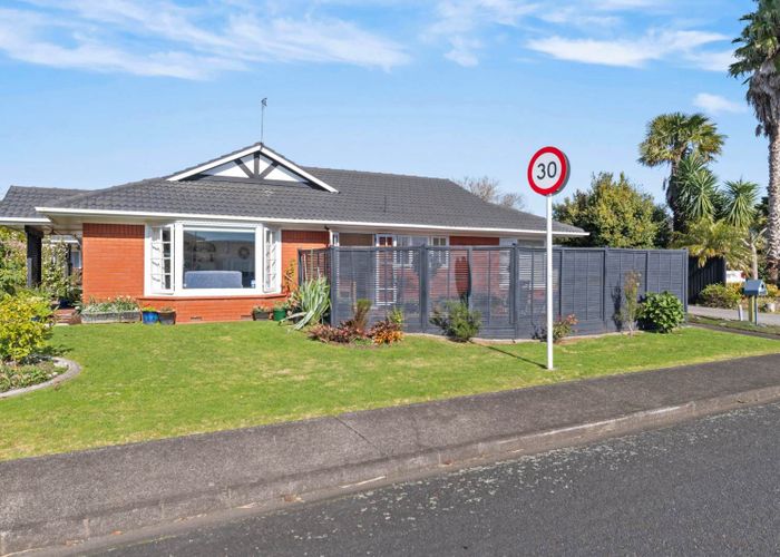  at 1/2 Magnolia Avenue, Papakura, Papakura, Auckland