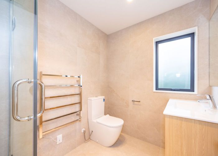  at 34 Hellyers Street, Birkdale, Auckland