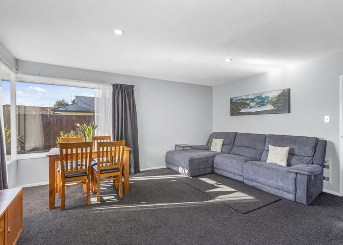  at 2/50 Shannon Place, Belfast, Christchurch