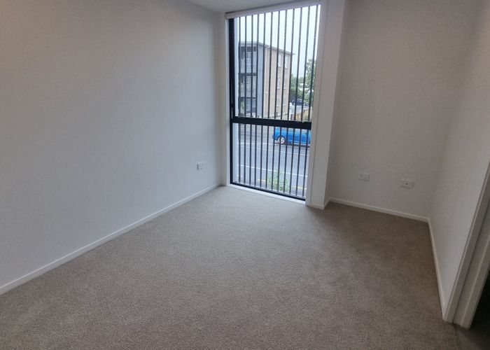  at 4/168 Rosebank Road, Avondale, Auckland City, Auckland