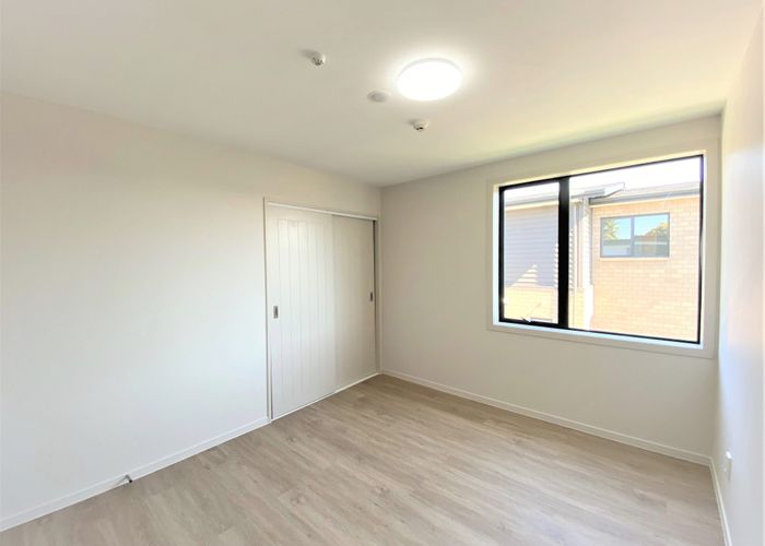  at 8/7 Stamford Park Road, Mount Roskill, Auckland City, Auckland