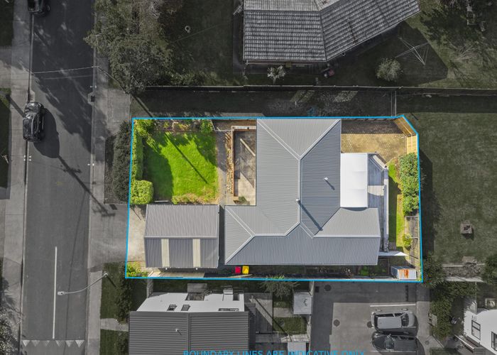  at 25 Kingdale Road, Henderson, Waitakere City, Auckland