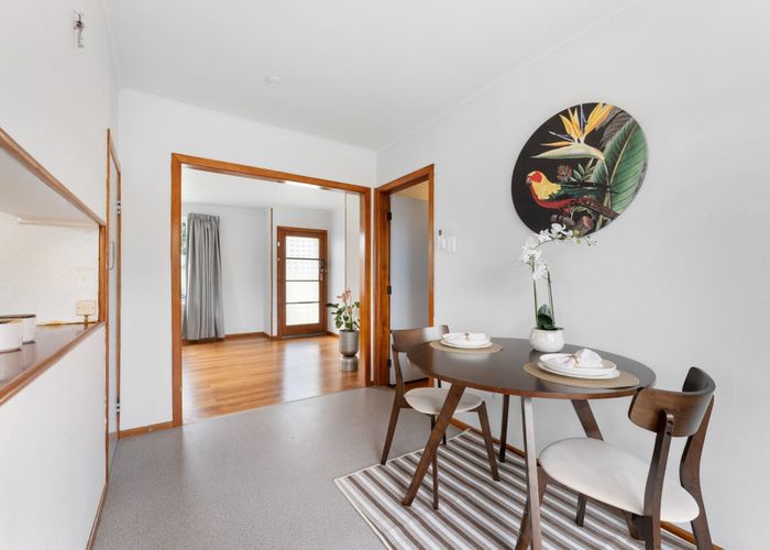  at 4 Pomelo Road, Te Atatu South, Waitakere City, Auckland