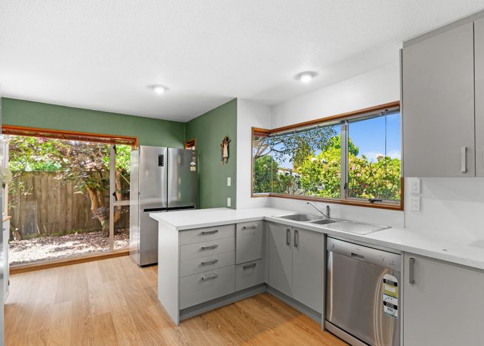  at 31 Glenharrow Avenue, Avonhead, Christchurch