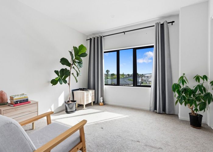  at 6/2 Abbotleigh Avenue, Te Atatu Peninsula, Waitakere City, Auckland