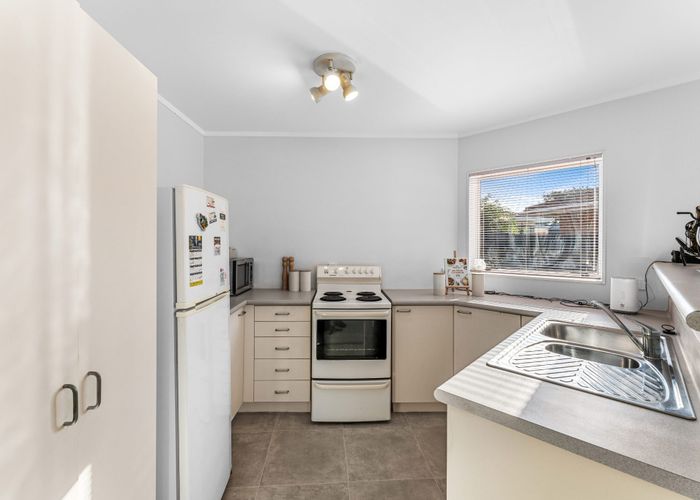  at 5 York Road, Papatoetoe, Auckland