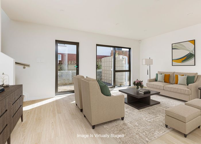  at 2/13D Miles Avenue, Papatoetoe, Manukau City, Auckland