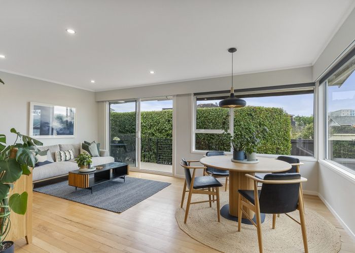  at 1/10 Crete Avenue, Milford, Auckland