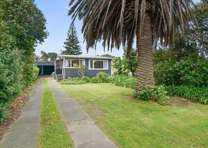  at 8 The Avenue, Otaki Beach, Kapiti Coast, Wellington