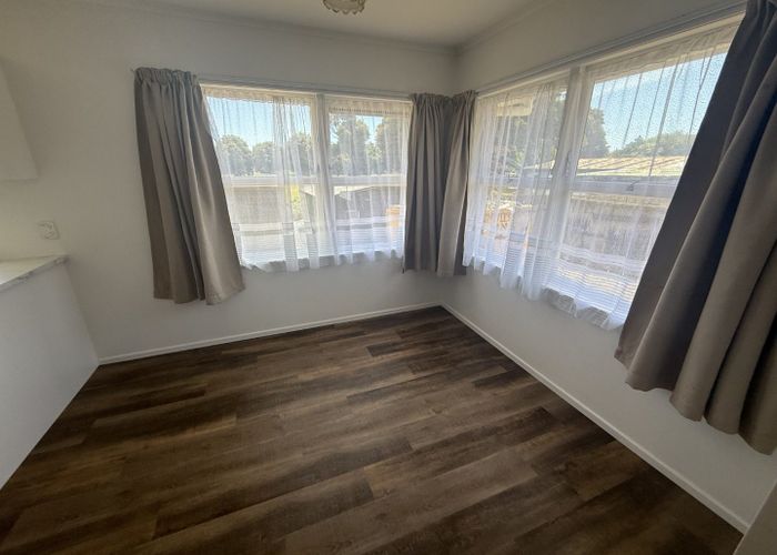  at 15 Julian Place, Otara, Auckland