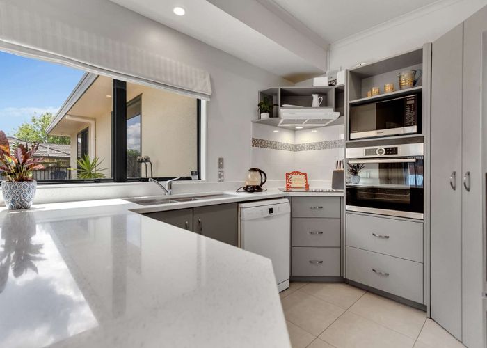  at 4 MacArthur Mews, Rototuna, Hamilton, Waikato