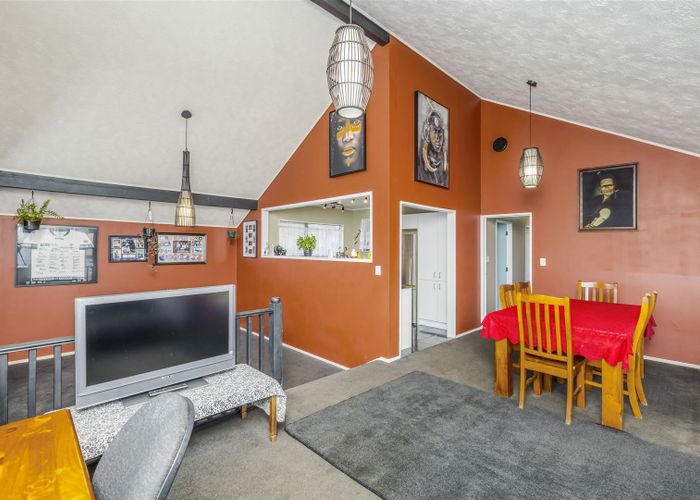 Free property data for 2/5 BERWYN AVE, Takanini, Auckland homes.co.nz