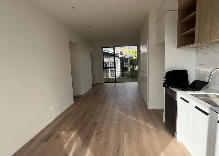  at 2/14 Ayr Road, Pakuranga, Manukau City, Auckland