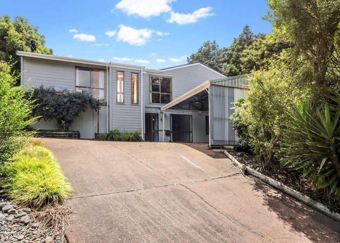 For sale 184 Everglade Drive, Totara Heights, Manukau City, Auckland