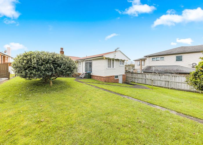  at 397 Richardson Road, Mount Roskill, Auckland City, Auckland