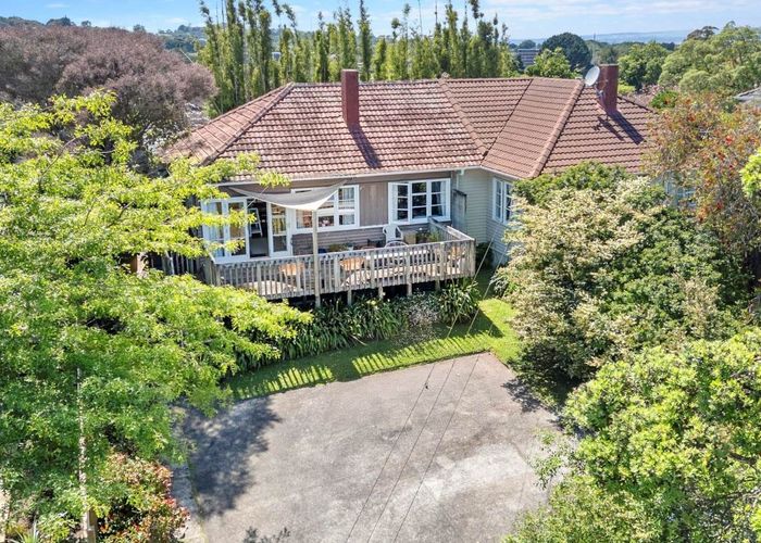  at 6 Simmonds Avenue, Mount Roskill, Auckland