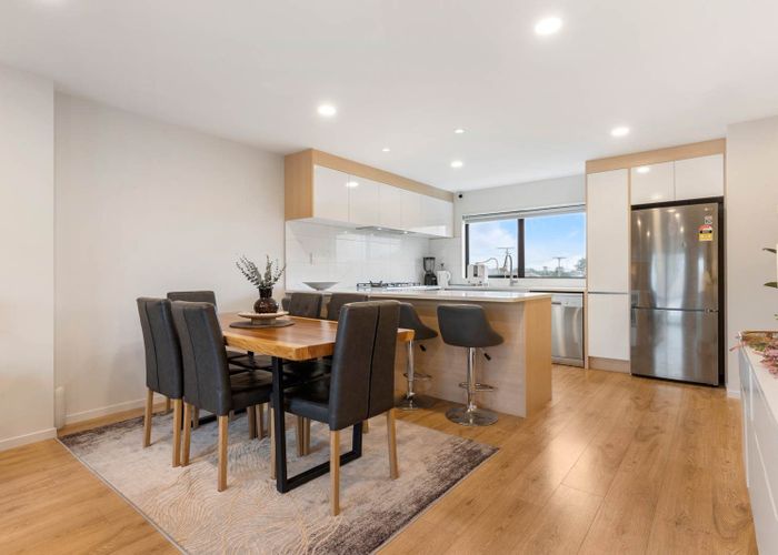  at 2/20 Charles Street, Papatoetoe, Manukau City, Auckland