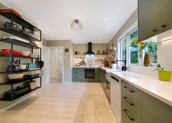  at 19 Hollywood Avenue, Titirangi, Auckland