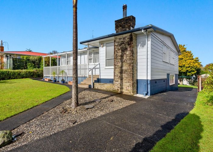  at 34 Blakeborough Drive, Forrest Hill, North Shore City, Auckland
