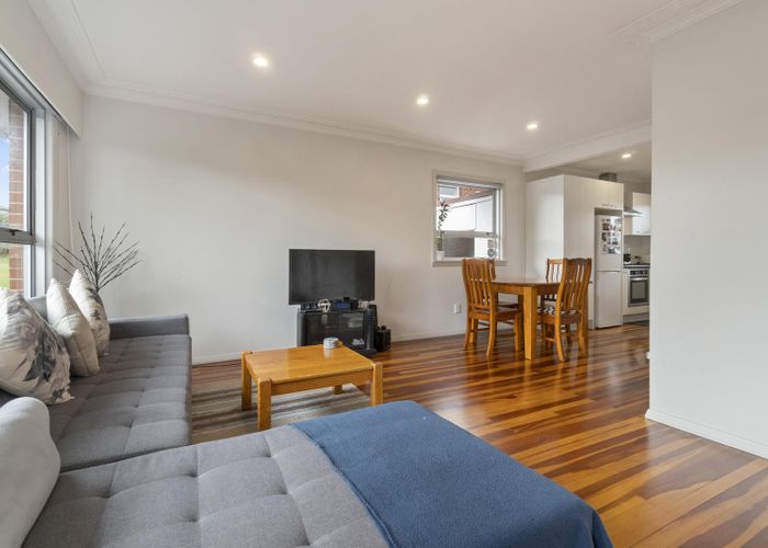  at 2/0 Blockhouse Bay Road, Avondale, Auckland