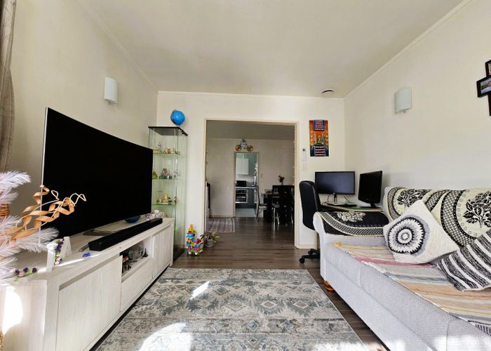  at 2/570  High Street, Boulcott, Lower Hutt, Wellington