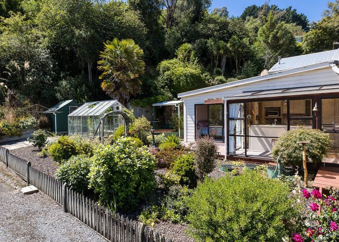  at 27 Montague Street, North East Valley, Dunedin