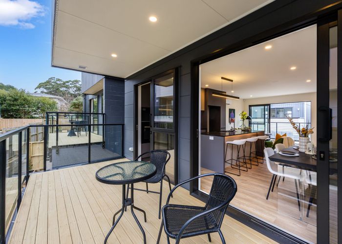  at 9B Catalina Crescent, Forrest Hill, North Shore City, Auckland