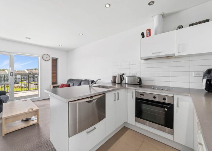  at E12/71 Spencer Road, Oteha, Auckland