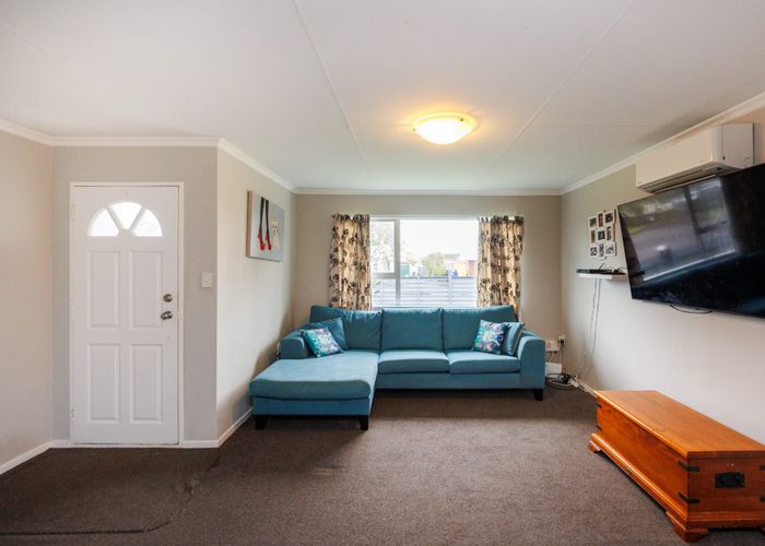  at 8 Suzanne Grove, Kelvin Grove, Palmerston North