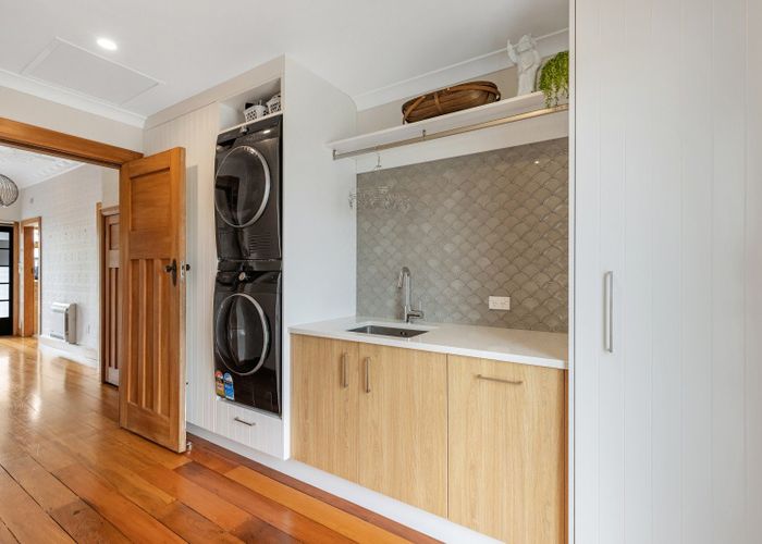  at 2 Alma Place, Milson, Palmerston North