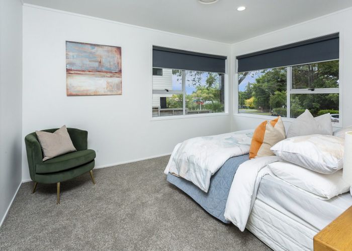  at 22 St Catherine Crescent, West Harbour, Waitakere City, Auckland