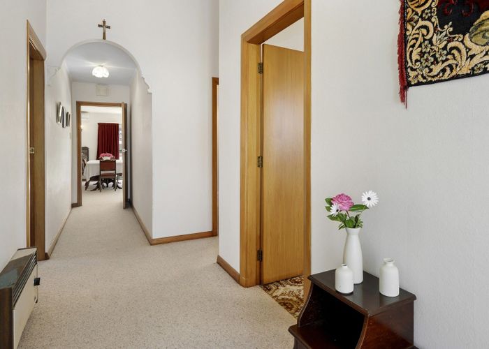  at 4 Bristol Square, Lower Hutt, Lower Hutt, Wellington