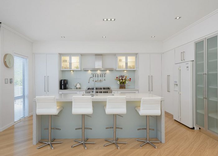  at 7 Burgundy Park Avenue, Henderson, Waitakere City, Auckland