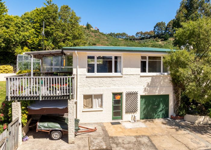  at 8 Roy Crescent, Concord, Dunedin