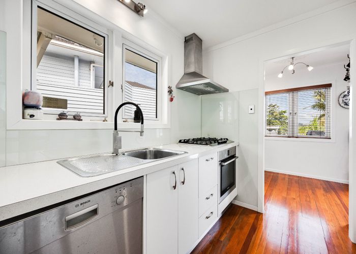  at 16 Paton Avenue, Te Atatu South, Waitakere City, Auckland