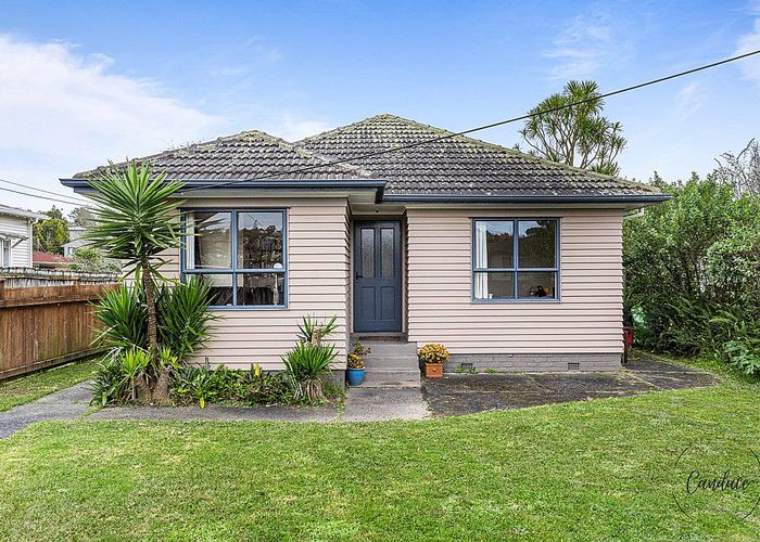  at 75 Glendale Road, Glen Eden, Auckland