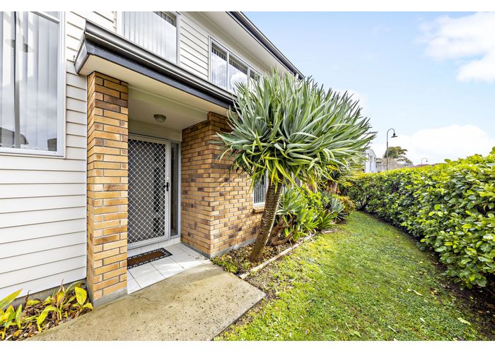  at 7 Birchlands Road, Flat Bush, Auckland