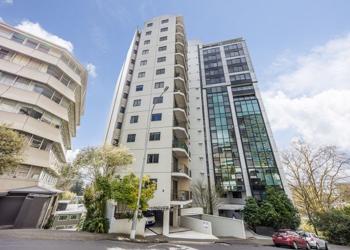  at 2D/6 Whitaker Place, Grafton, Auckland