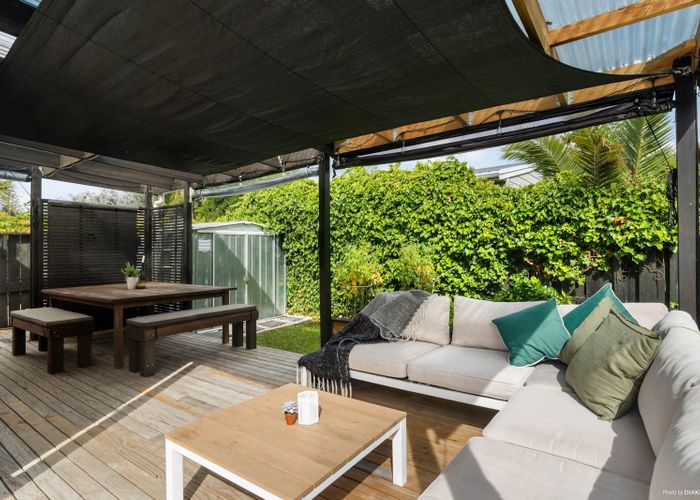  at 1/39 Stottholm Road, Titirangi, Waitakere City, Auckland