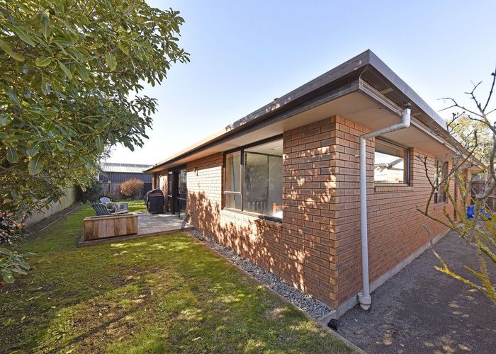  at 4/111A Palmers Road, New Brighton, Christchurch