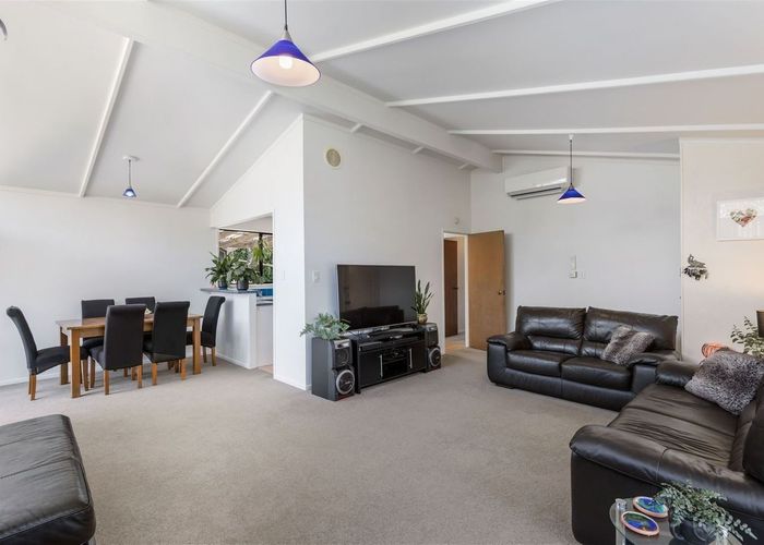  at 64 Tamahere Drive, Glenfield, North Shore City, Auckland
