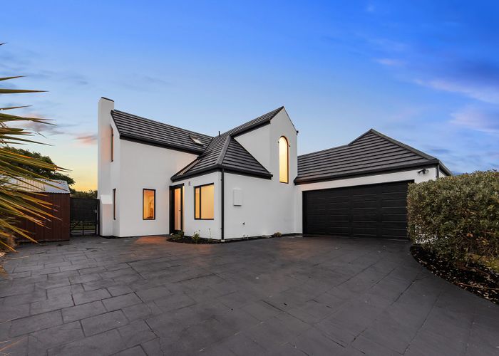  at 14 Evenwood Place, Waimairi Beach, Christchurch City, Canterbury