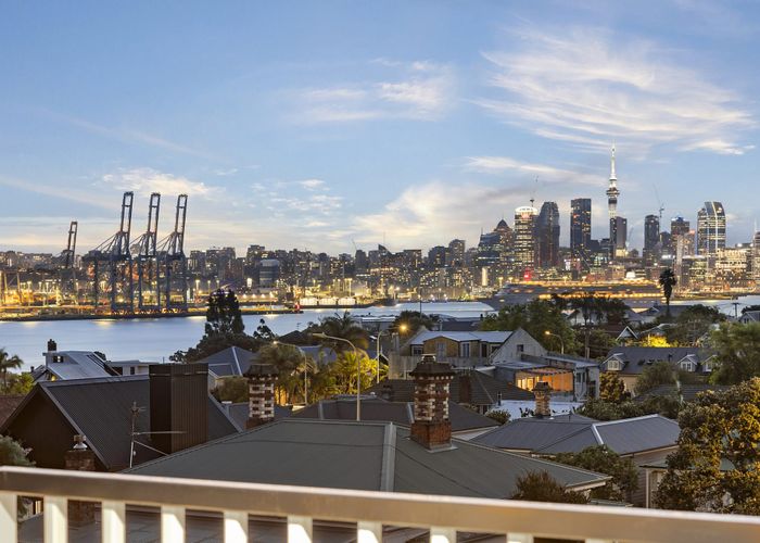  at 86 Victoria Road, Devonport, Auckland