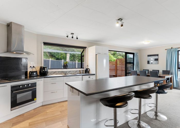 at 11 Sunhaven Drive, Newlands, Wellington, Wellington