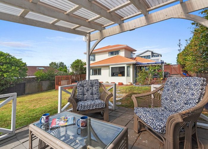  at 2/883 East Coast Road, Northcross, North Shore City, Auckland