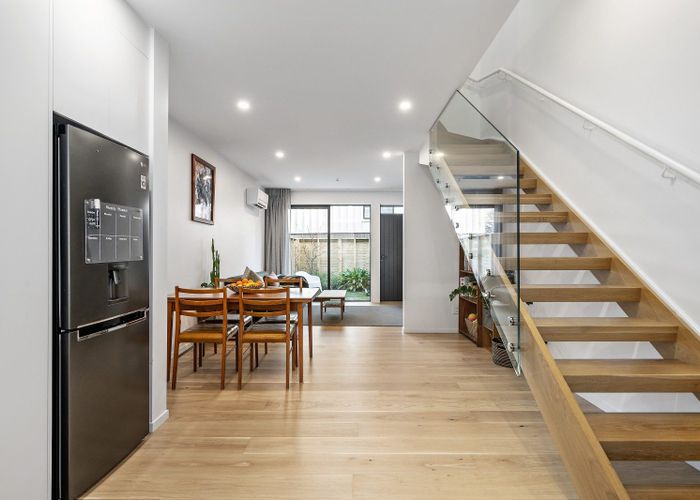  at 8C Ferry Road, Days Bay, Lower Hutt, Wellington