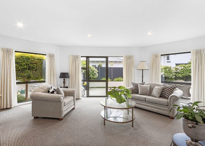  at 2/22 Snowdon Road, Fendalton, Christchurch
